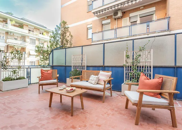 Aureum Apartment *